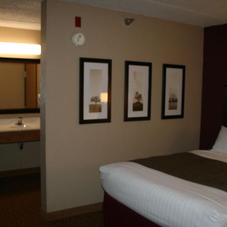 Americinn By Wyndham Osceola Bagian luar foto