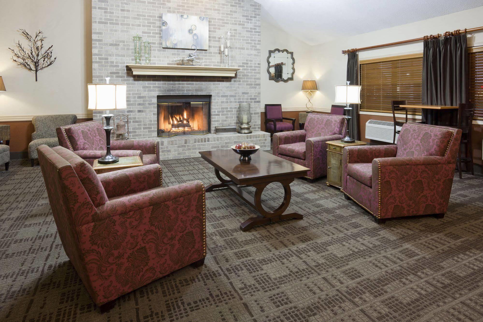 Americinn By Wyndham Osceola Bagian luar foto
