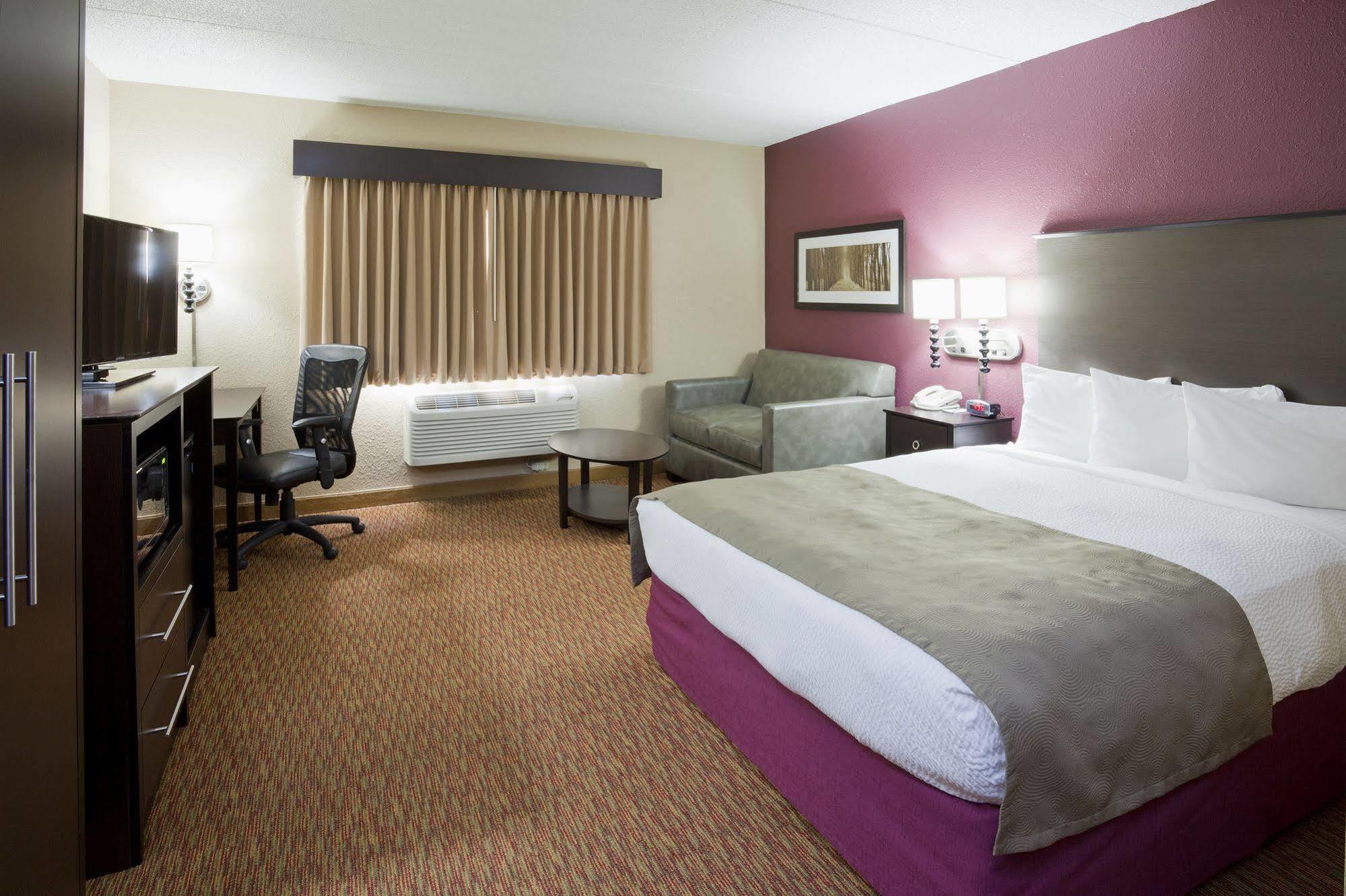 Americinn By Wyndham Osceola Bagian luar foto